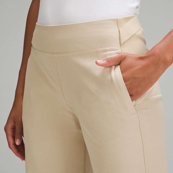 Lululemon Warpstreme Multi-Pocket Mid-Rise Golf Pant 28"
Trench - Picture 5 of 14